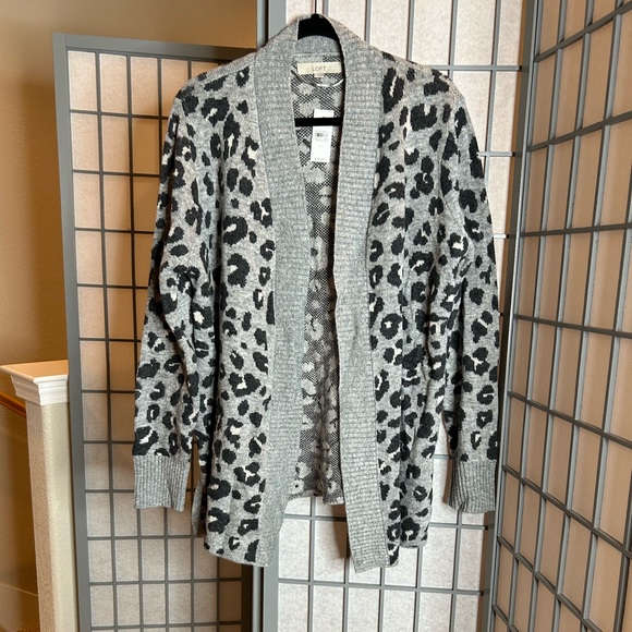 LOFT Sweaters - NWT LOFT Gray Leopard Print Cardigan